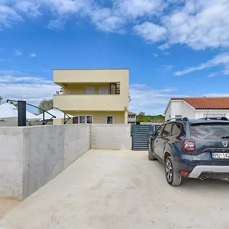 2239 Tatil Evi